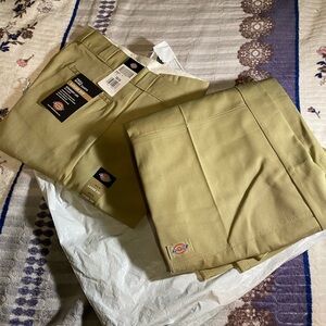 Dickies Men’s Straight Fit Chino Pants in Khaki Tan
